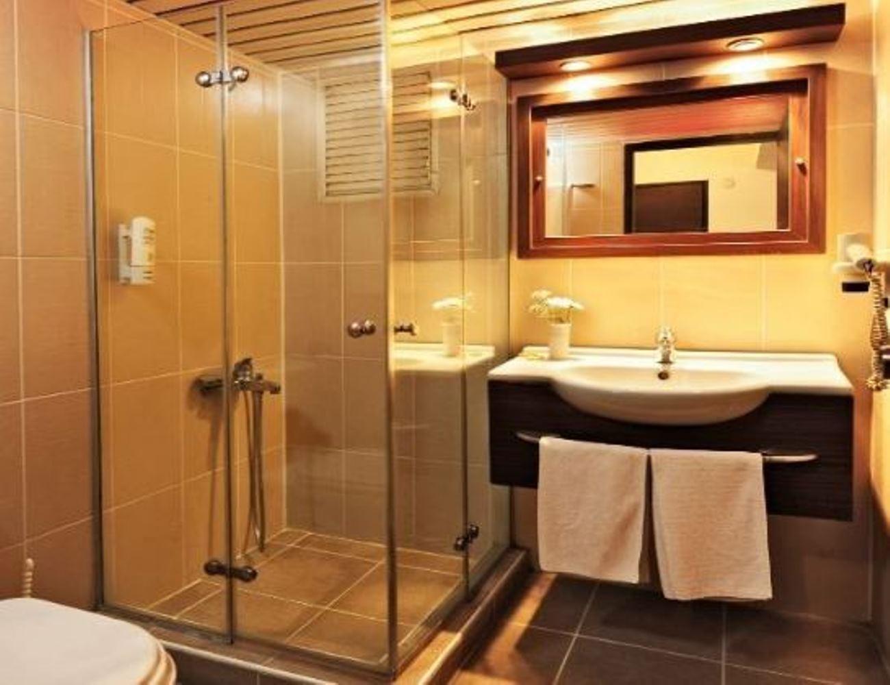 Uestuen Hotel Alsancak İzmir Buitenkant foto