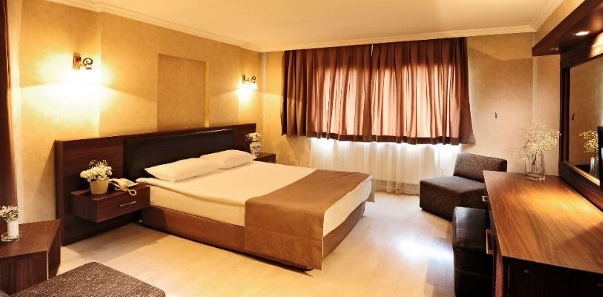 Uestuen Hotel Alsancak İzmir Buitenkant foto