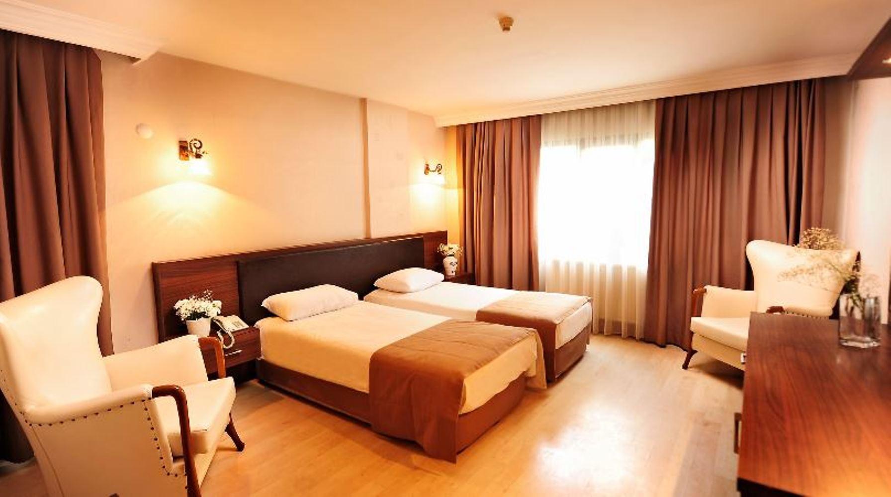 Uestuen Hotel Alsancak İzmir Buitenkant foto