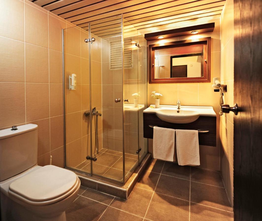 Uestuen Hotel Alsancak İzmir Buitenkant foto
