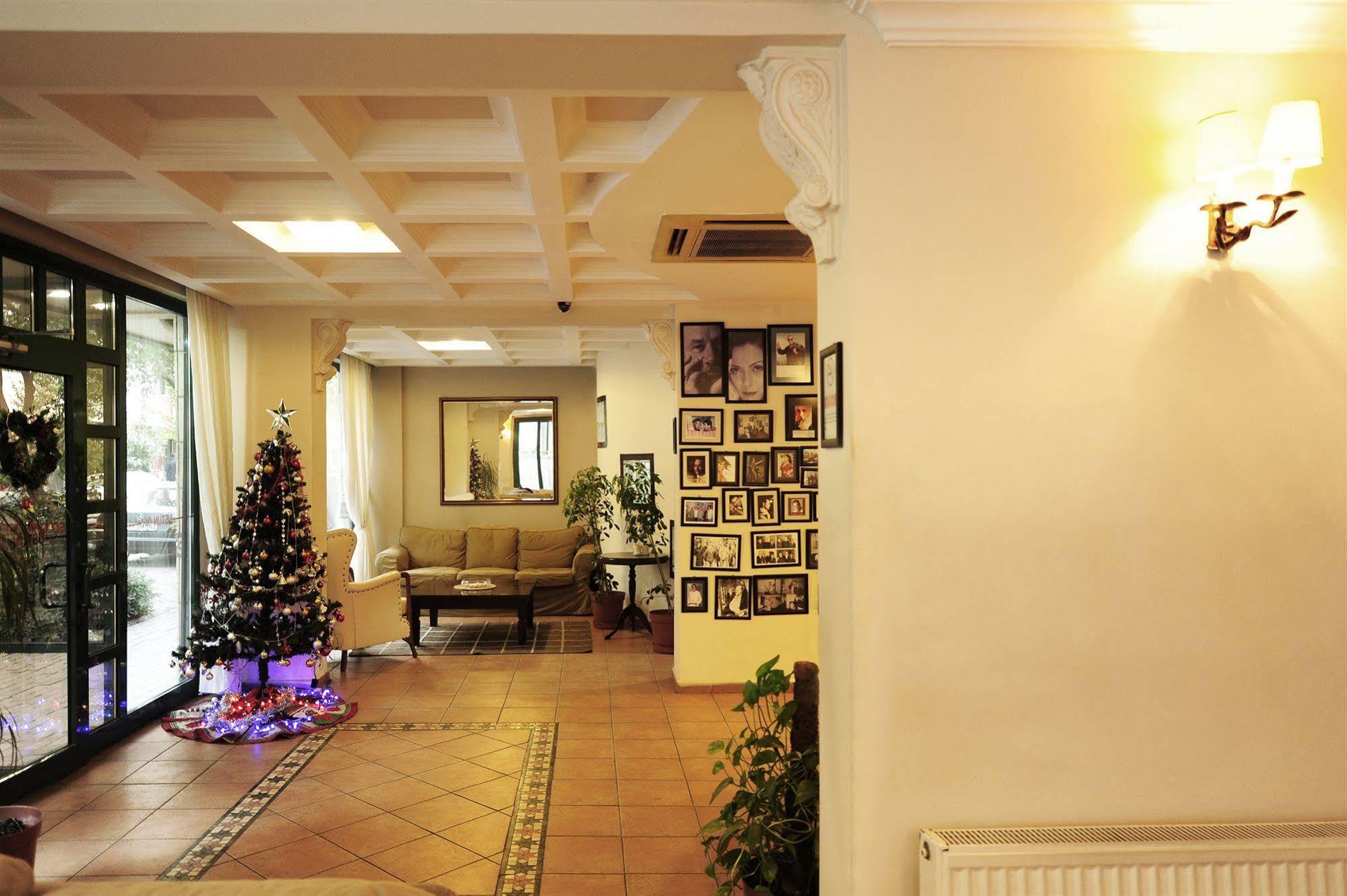Uestuen Hotel Alsancak İzmir Buitenkant foto